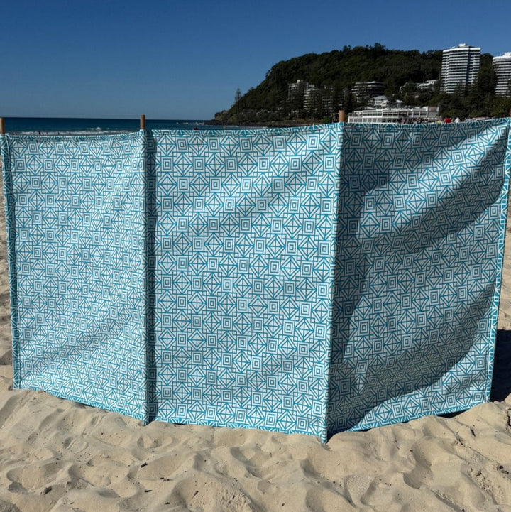 Beach Mate - Teewah - set up Burleigh Beach